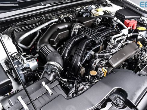 Used 2024 Subaru Crosstrek 2.0i image 13