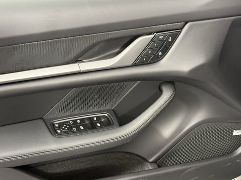 New 2025 Porsche Taycan image 25