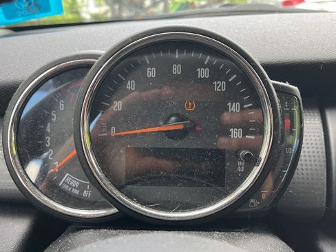 Used 2018 MINI Cooper 2-Door Hardtop FWD image 6