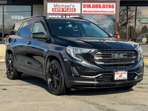 Used 2019 GMC Terrain SLE w/ Driver Convenience Package image 1