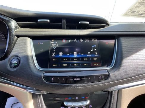 Used 2019 Cadillac XT5 FWD image 21