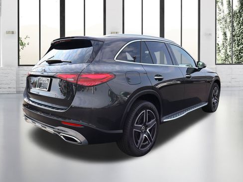 Used 2026 Mercedes-Benz GLC 300 image 5