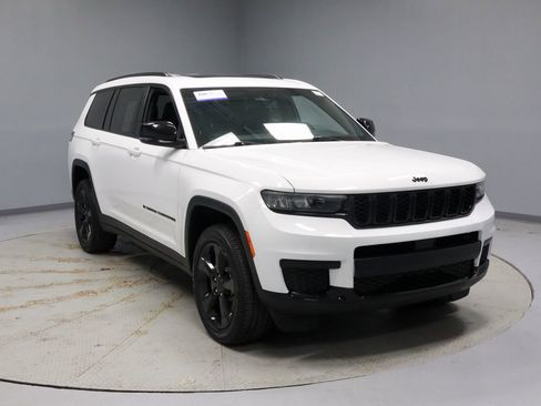 Used 2023 Jeep Grand Cherokee L Laredo AWD/4WD image 1