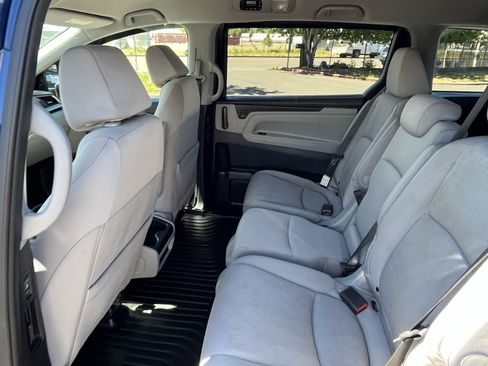 Used 2020 Honda Odyssey EX image 13