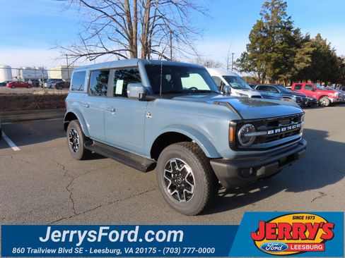 New 2025 Ford Bronco Outer Banks image 1