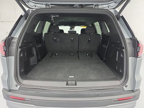 Used 2025 GMC Acadia Elevation image 58