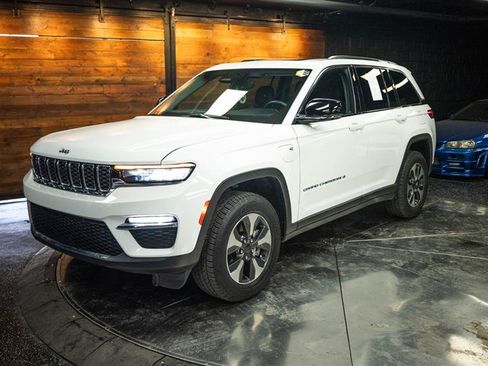 Used 2022 Jeep Grand Cherokee Limited 4xe AWD/4WD image 2