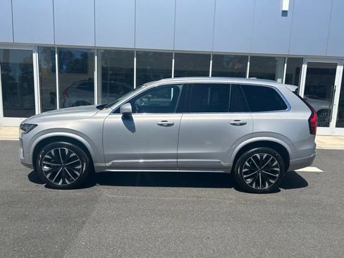 Certified 2025 Volvo XC90 B6 Plus AWD/4WD image 2