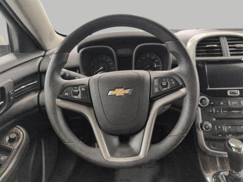 Used 2015 Chevrolet Malibu LT w/ Power Convenience Package FWD image 5