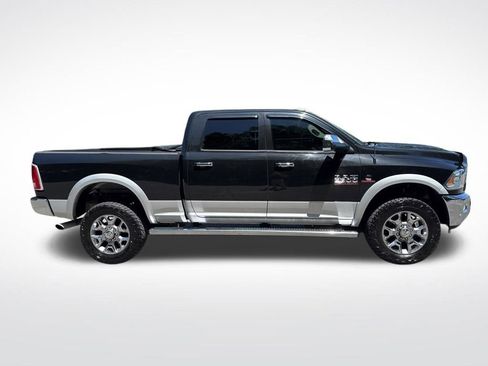 Used 2016 RAM 2500 Laramie w/ Convenience Group AWD/4WD image 4