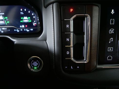 Used 2023 GMC Yukon Denali Ultimate AWD/4WD image 30