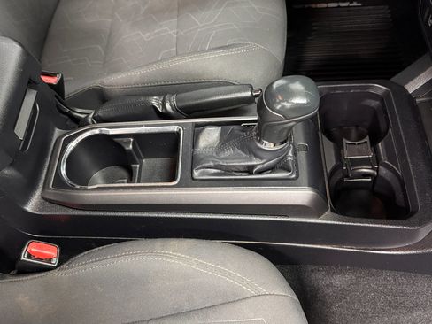 Used 2016 Toyota Tacoma TRD Off-Road w/ Premium & Technology Package image 13