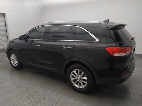 Used 2018 Kia Sorento FWD image 3