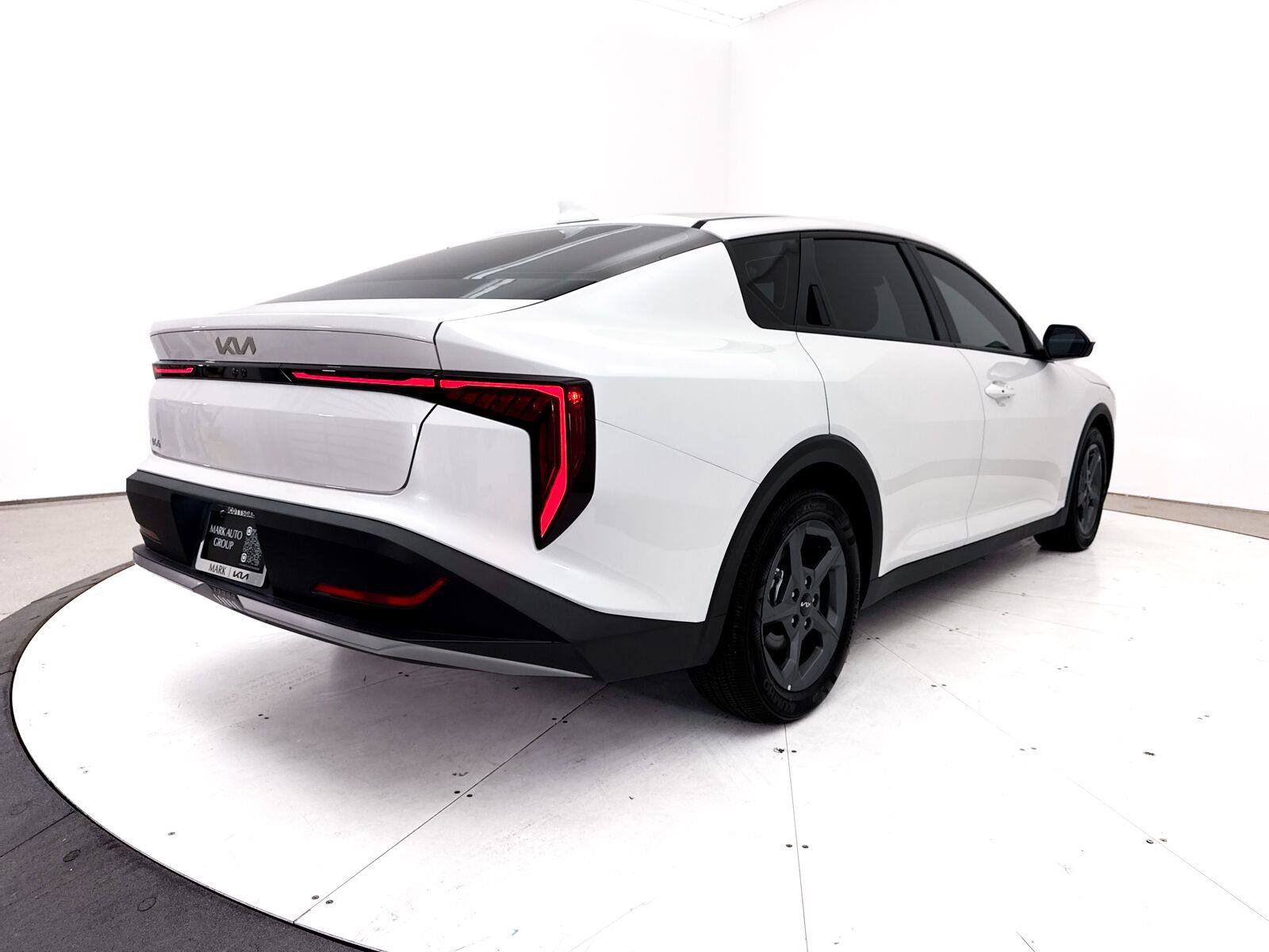 Used 2025 Kia K4 FWD image 17