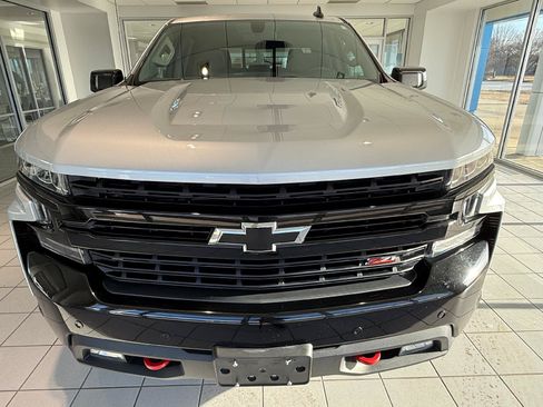 Certified 2022 Chevrolet Silverado 1500 LT Trail Boss w/ LT Trail Boss Premium Package AWD/4WD image 2