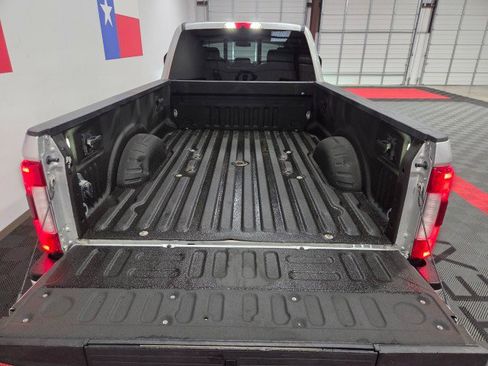 Used 2017 Ford F450 Platinum image 31