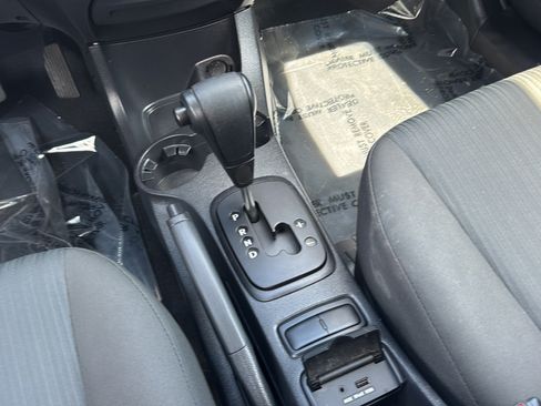 Used 2009 Kia Sportage LX FWD image 22