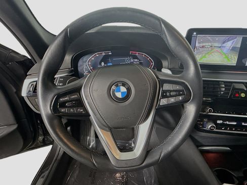 Used 2023 BMW 530i RWD image 13