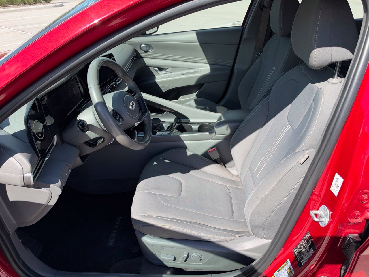 Used 2022 Hyundai Elantra SEL w/ Convenience + Premium Package FWD image 10