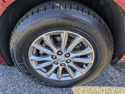 Used 2024 Buick Enclave Premium image 11