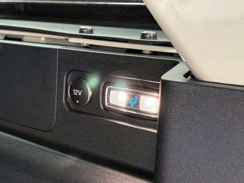 New 2025 Ford Bronco Outer Banks image 6