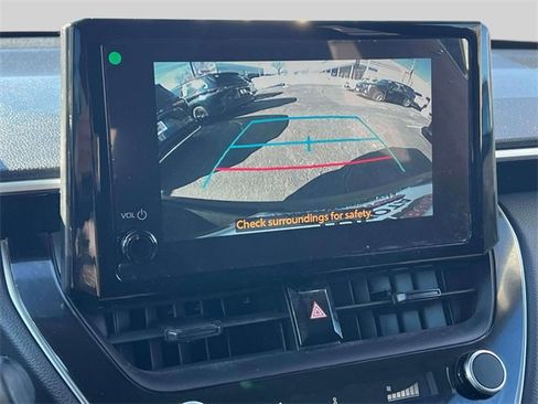 Certified 2023 Toyota Corolla Cross LE image 33