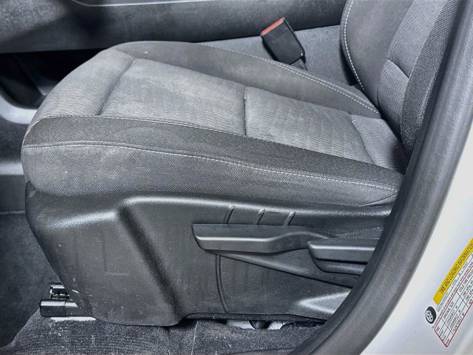 Certified 2025 Chevrolet Equinox LT FWD image 17