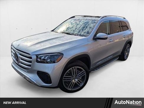 Used 2026 Mercedes-Benz GLS 450 4MATIC image 1