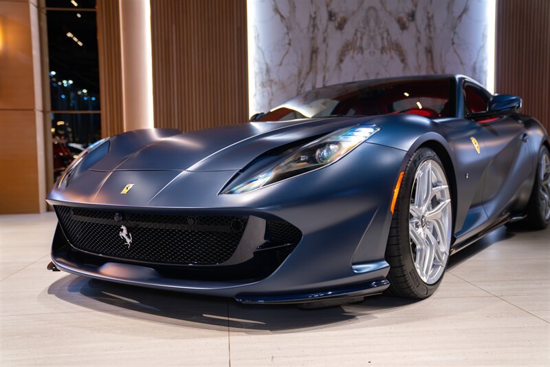 Used 2018 Ferrari 812 Superfast RWD image 8