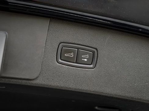 Used 2019 Porsche Cayenne image 12