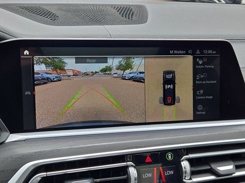 Used 2021 BMW X7 xDrive40i w/ M Sport Package AWD/4WD image 18
