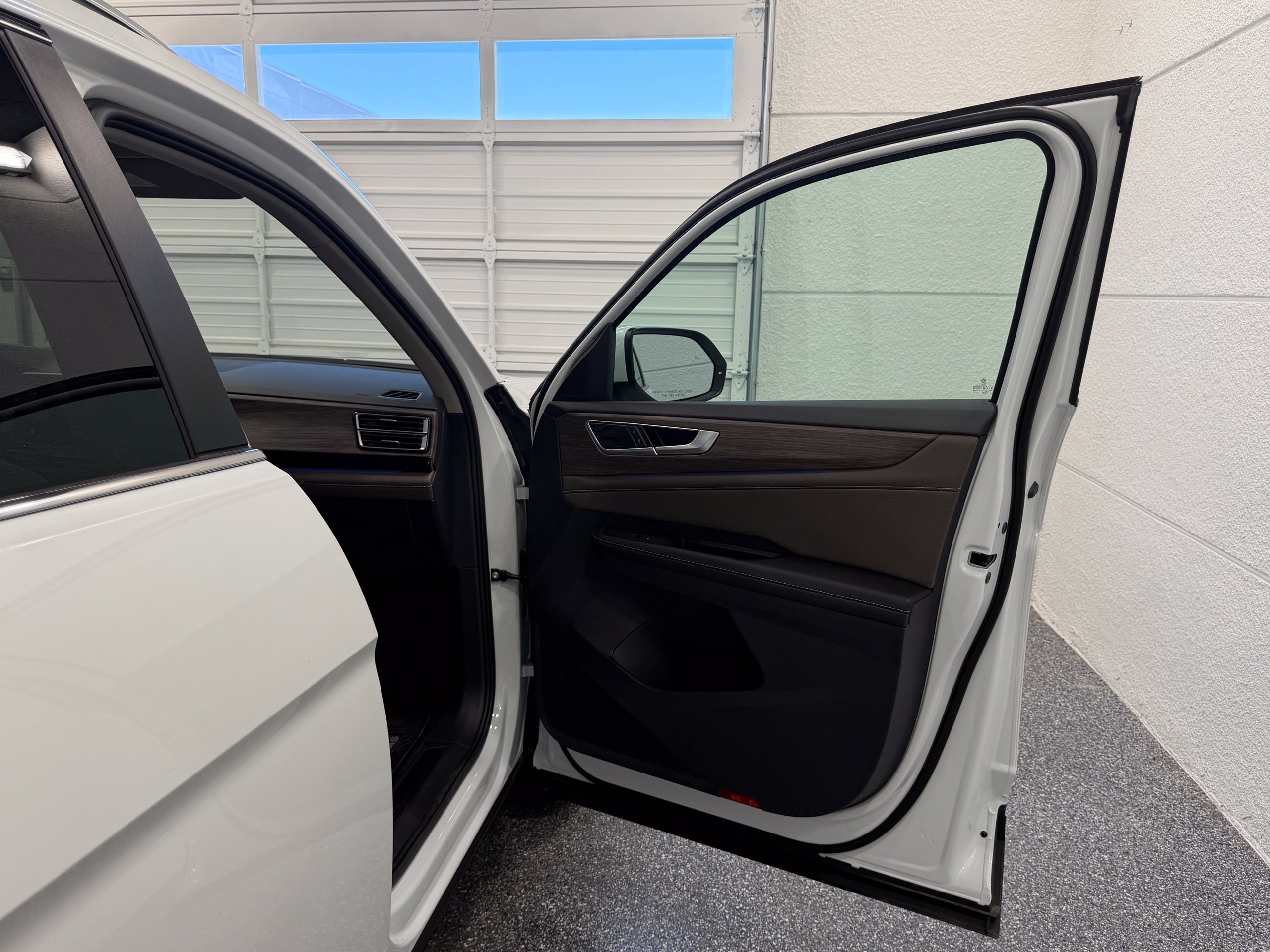 New 2026 Volkswagen Atlas SEL AWD/4WD image 32