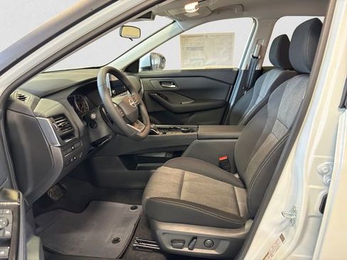 New 2026 Nissan Rogue SV AWD/4WD image 9
