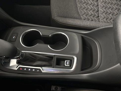 Used 2024 Chevrolet Equinox LT image 51