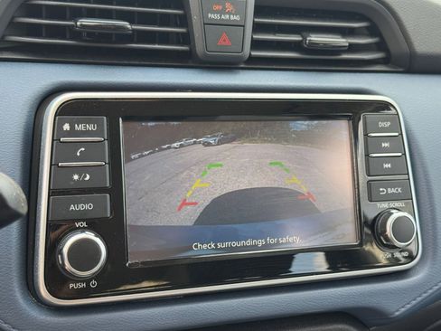 Used 2025 Nissan Versa SV image 21