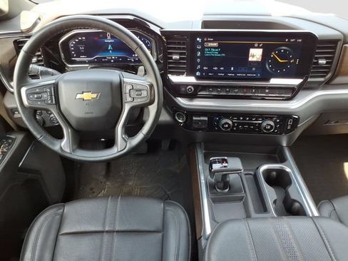 Used 2024 Chevrolet Silverado 1500 High Country w/ High Country Premium Package AWD/4WD image 20