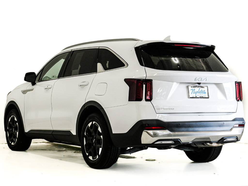 Used 2024 Kia Sorento S FWD image 8