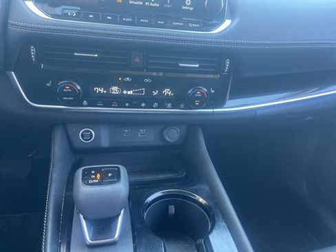 Used 2023 Nissan Rogue SL w/ SL Premium Package image 20