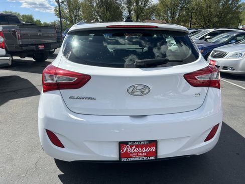 Used 2016 Hyundai Elantra GT w/ Option Group 03 image 8