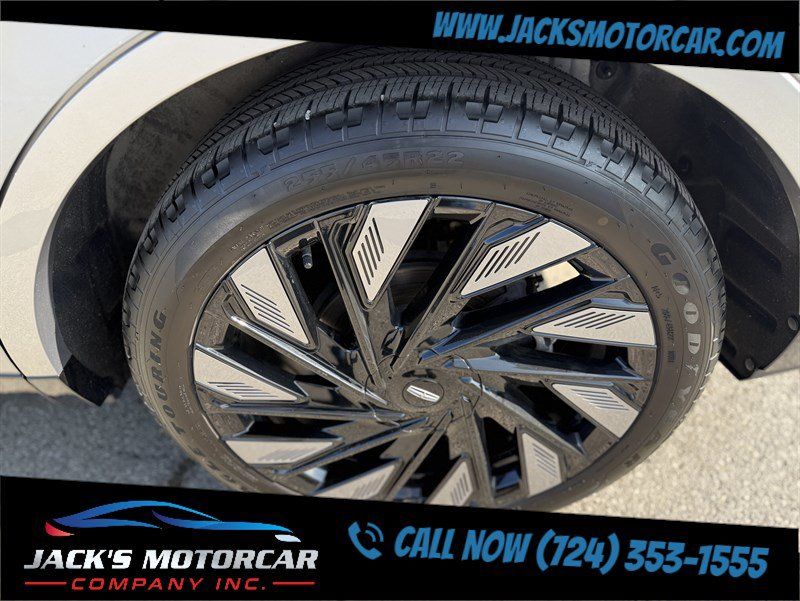 Used 2024 Lincoln Nautilus Reserve w/ Equipment Group 202A AWD/4WD image 14