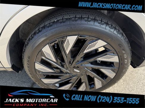 Used 2024 Lincoln Nautilus Reserve w/ Equipment Group 202A AWD/4WD image 14
