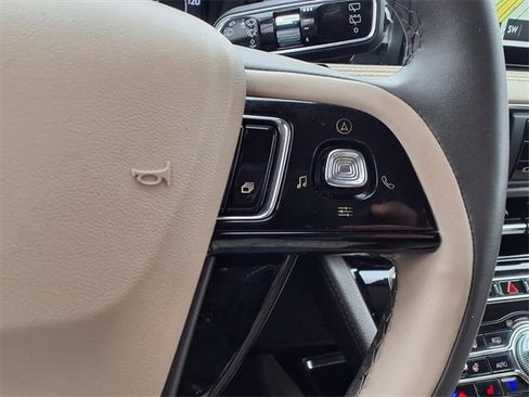 Certified 2022 Lincoln Corsair FWD w/ Equipment Group 101A image 15