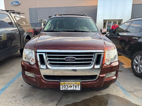 Used 2010 Ford Explorer Sport Trac Limited AWD/4WD image 2