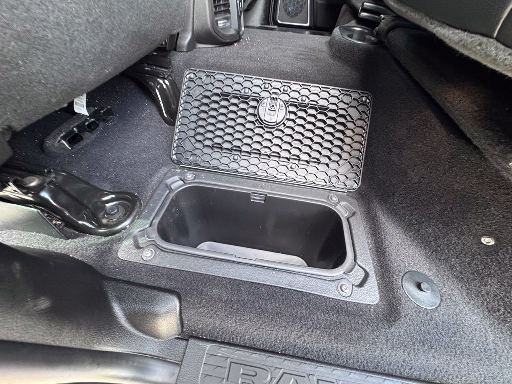 Used 2019 RAM 1500 Laramie AWD/4WD image 16