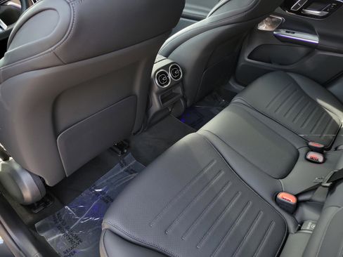 Certified 2026 Mercedes-Benz GLC 300 image 10