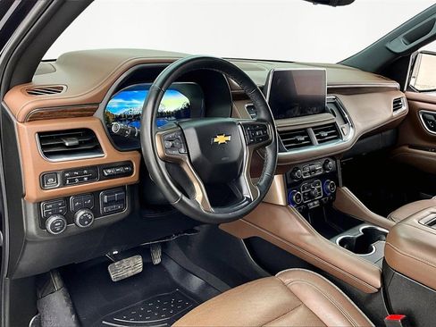 Used 2024 Chevrolet Tahoe High Country image 14