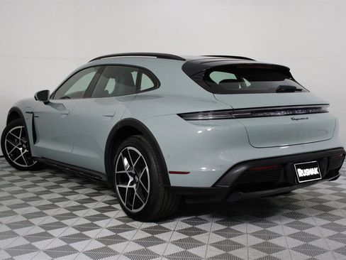 Used 2025 Porsche Taycan 4 Cross Turismo image 3