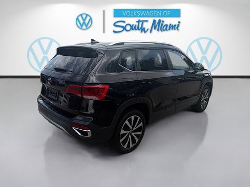 Used 2022 Volkswagen Taos SE FWD image 7