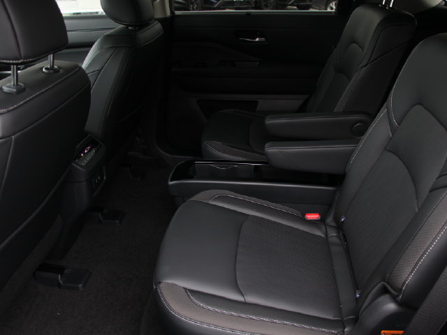 Certified 2026 Nissan Pathfinder SL w/ SL Premium Package AWD/4WD image 26