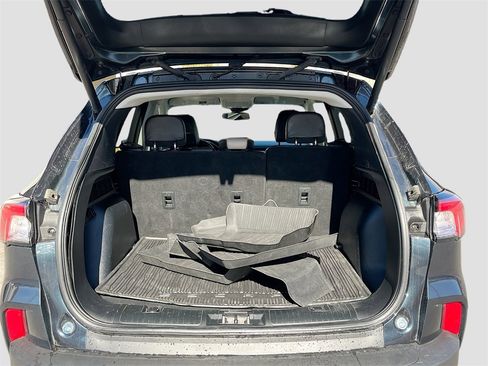 Used 2022 Ford Escape Titanium w/ Class II Trailer Tow Package image 27